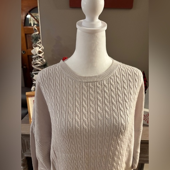 Premise Cable Knit Sweater - Picture 2 of 8